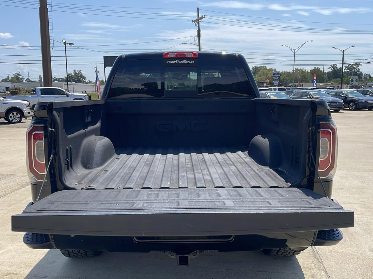 GMC Sierra 1500 4WD Crew Cab 143.5" SLT 2018