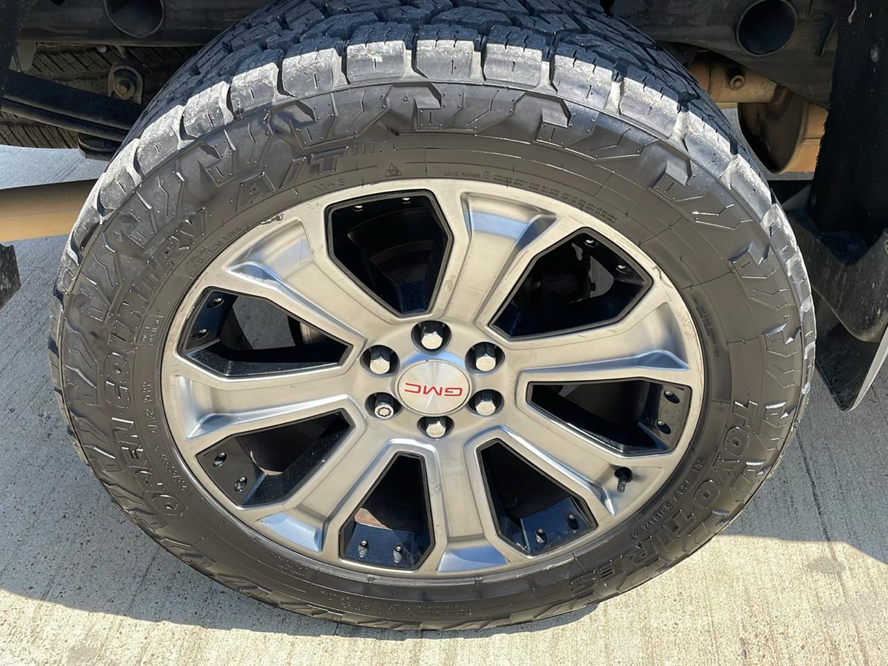 GMC Sierra 1500 4WD Crew Cab 143.5" SLT 2018