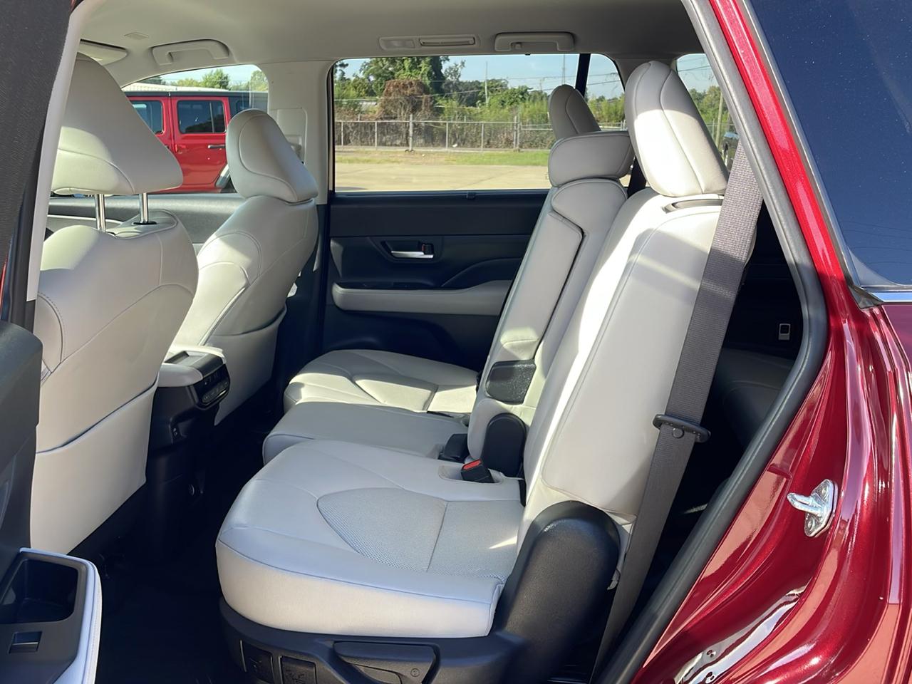 Toyota Grand Highlander XLE FWD (Natl) 2024