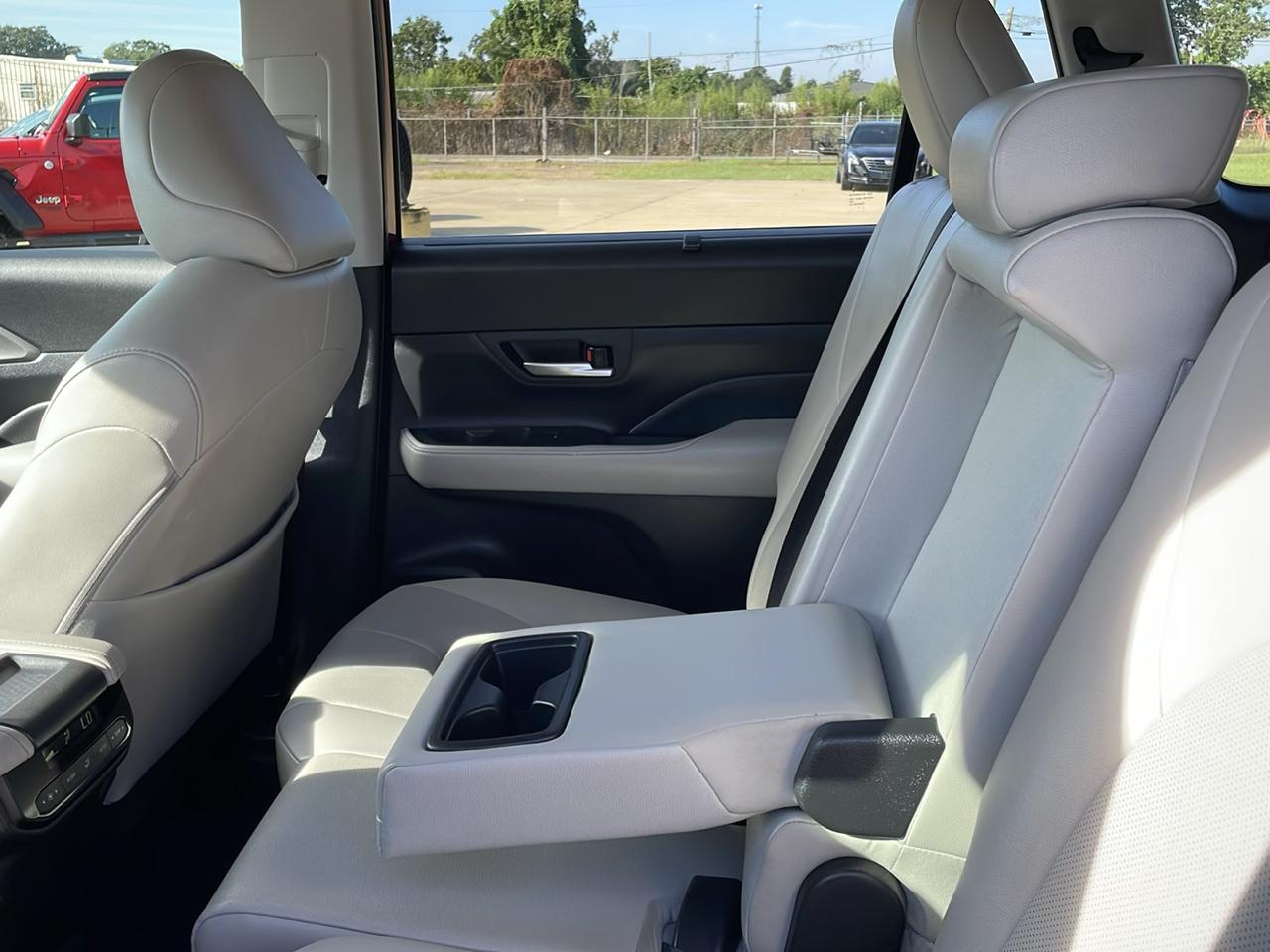 Toyota Grand Highlander XLE FWD (Natl) 2024