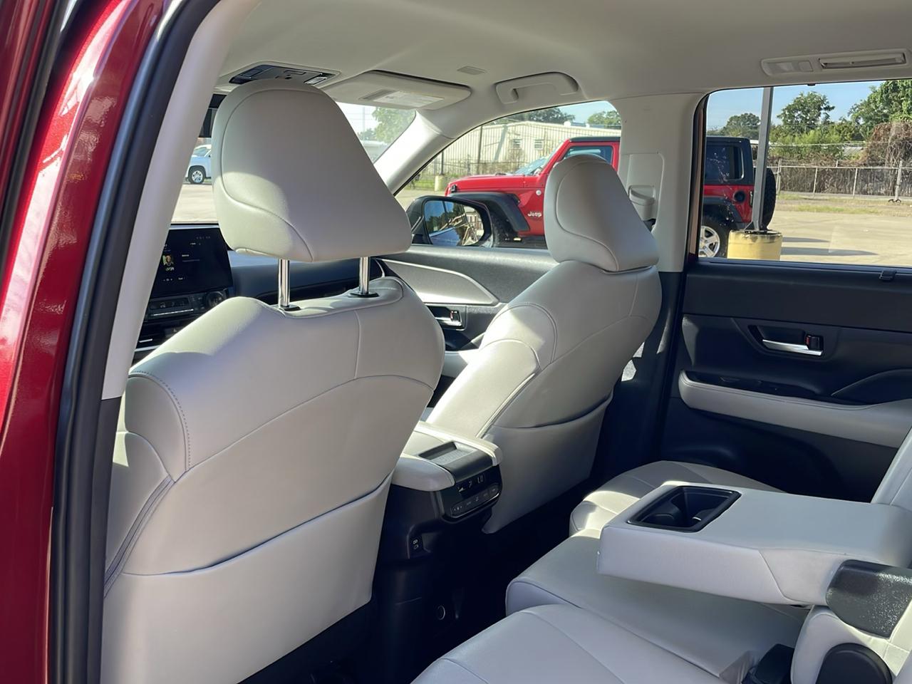 Toyota Grand Highlander XLE FWD (Natl) 2024