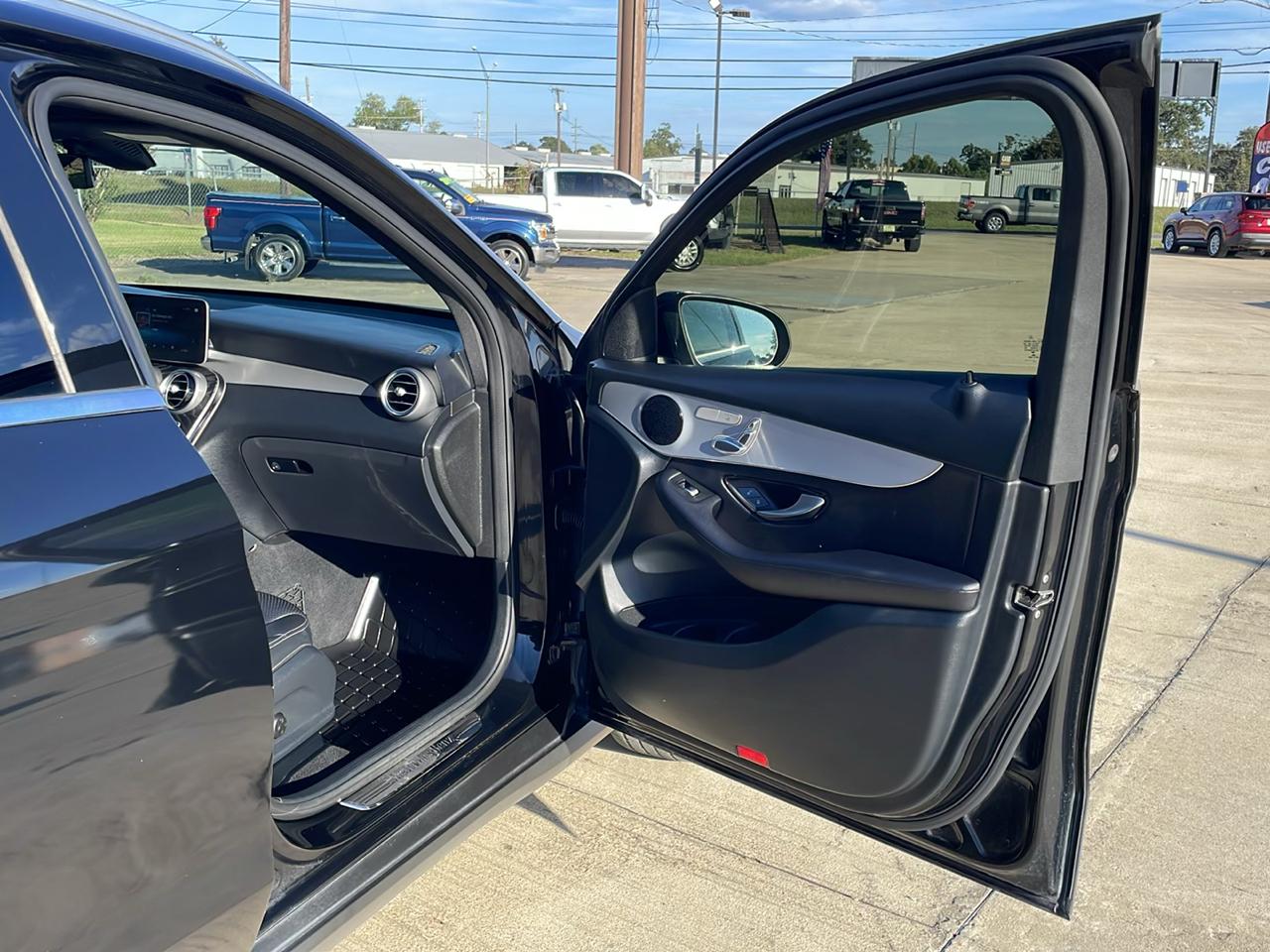 Mercedes-Benz GLC GLC 300 SUV 2020