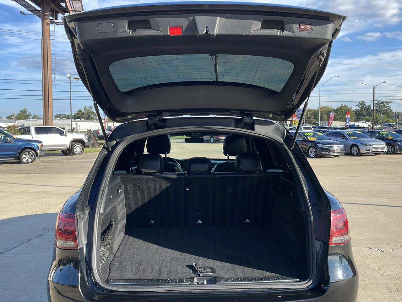 Mercedes-Benz GLC GLC 300 SUV 2020