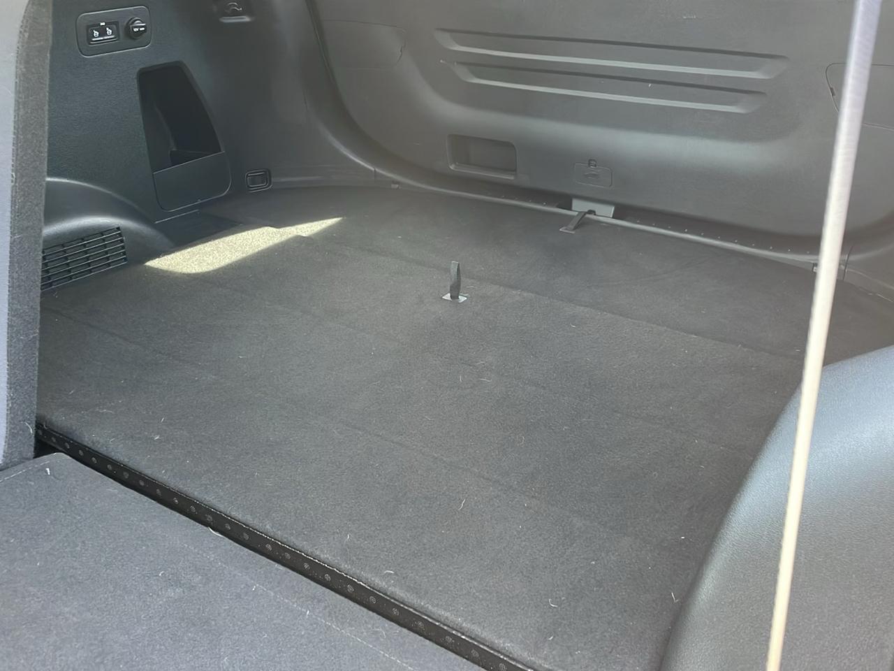 Hyundai Santa Fe SEL 2.4L Auto FWD 2020