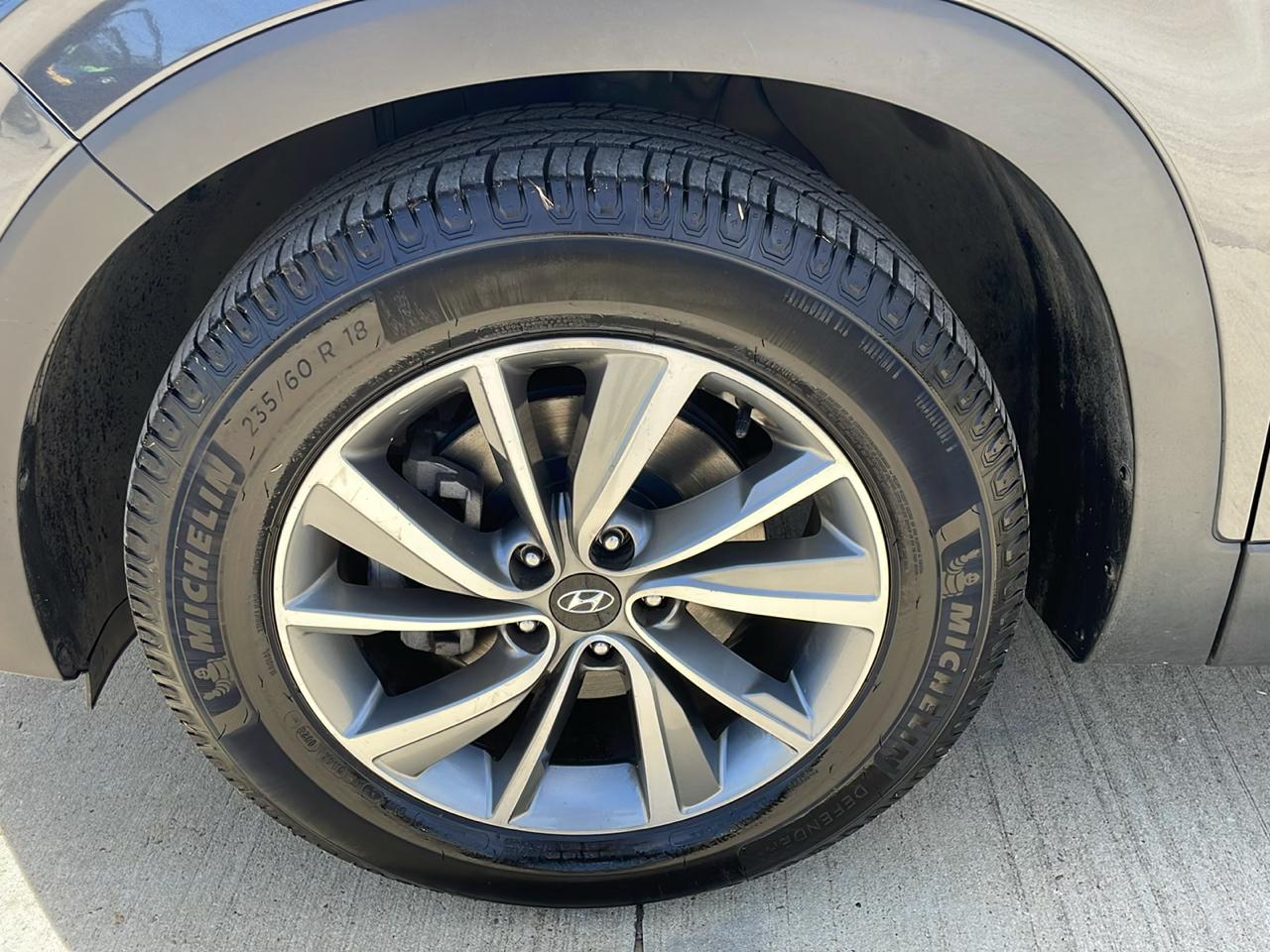 Hyundai Santa Fe SEL 2.4L Auto FWD 2020