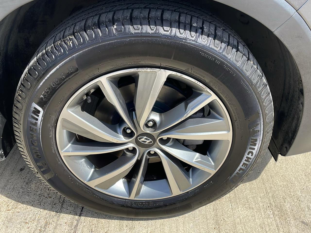 Hyundai Santa Fe SEL 2.4L Auto FWD 2020