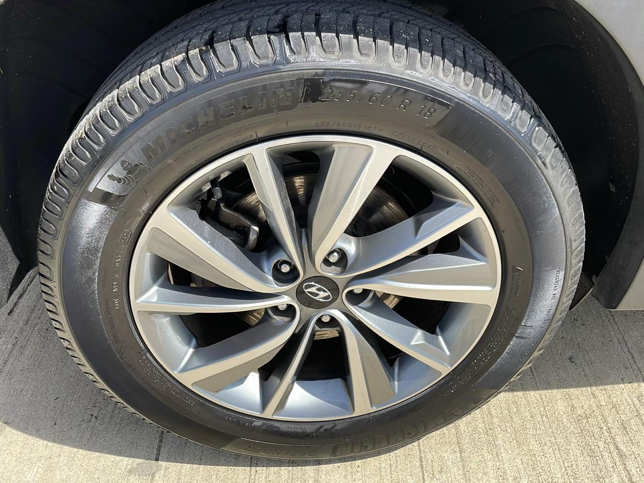 Hyundai Santa Fe SEL 2.4L Auto FWD 2020