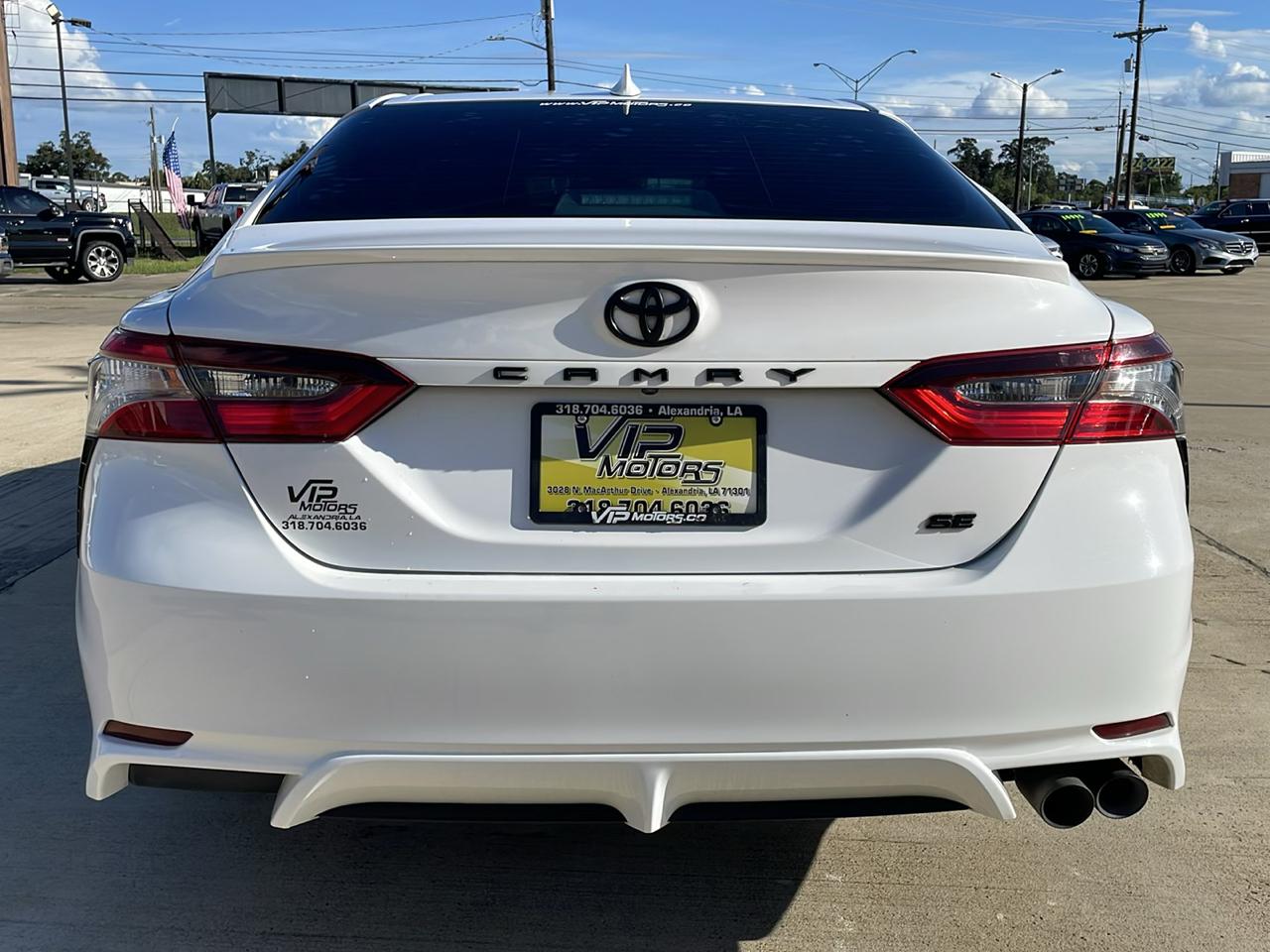Toyota Camry SE Auto (Natl) 2021