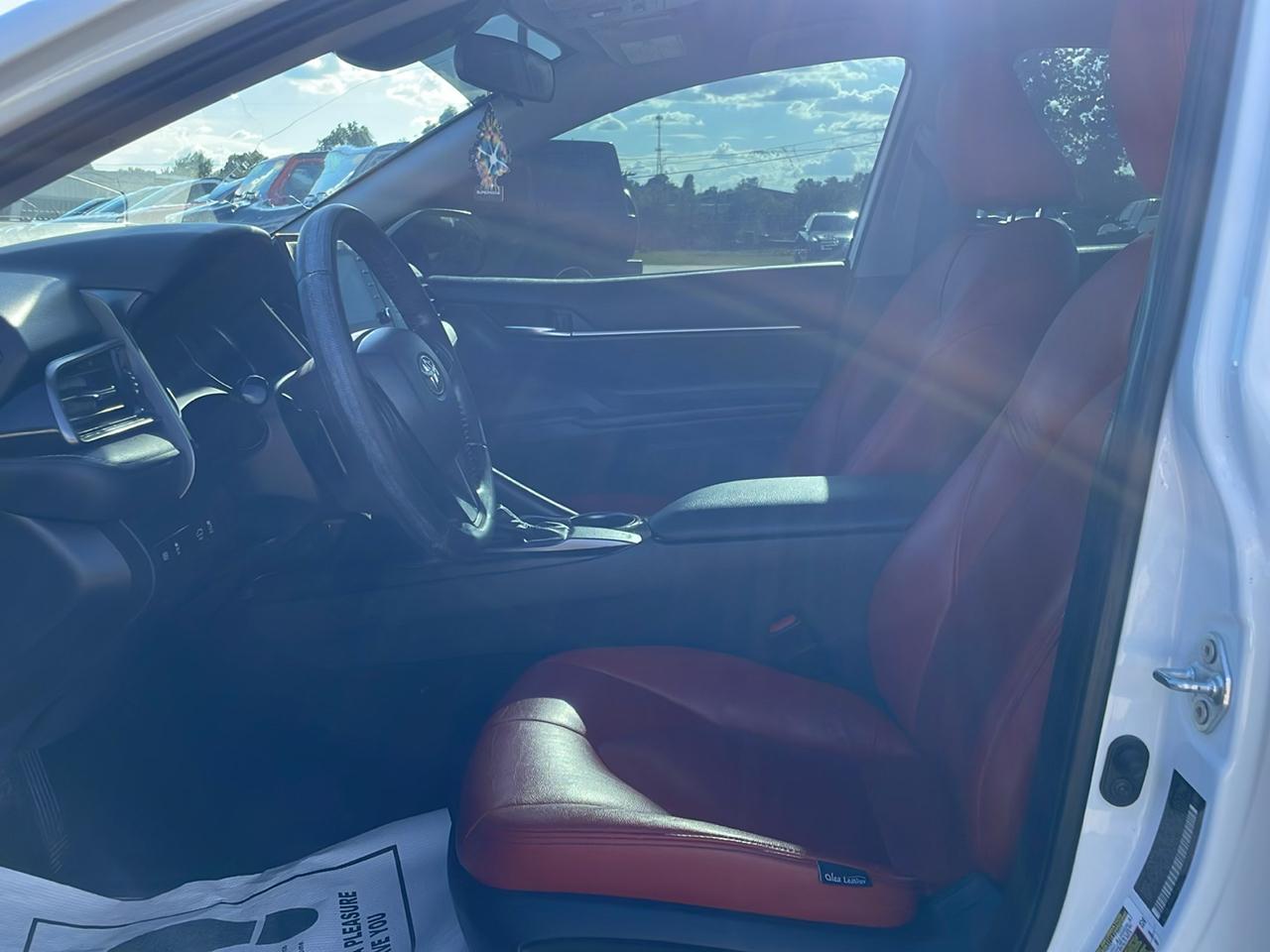 Toyota Camry SE Auto (Natl) 2021