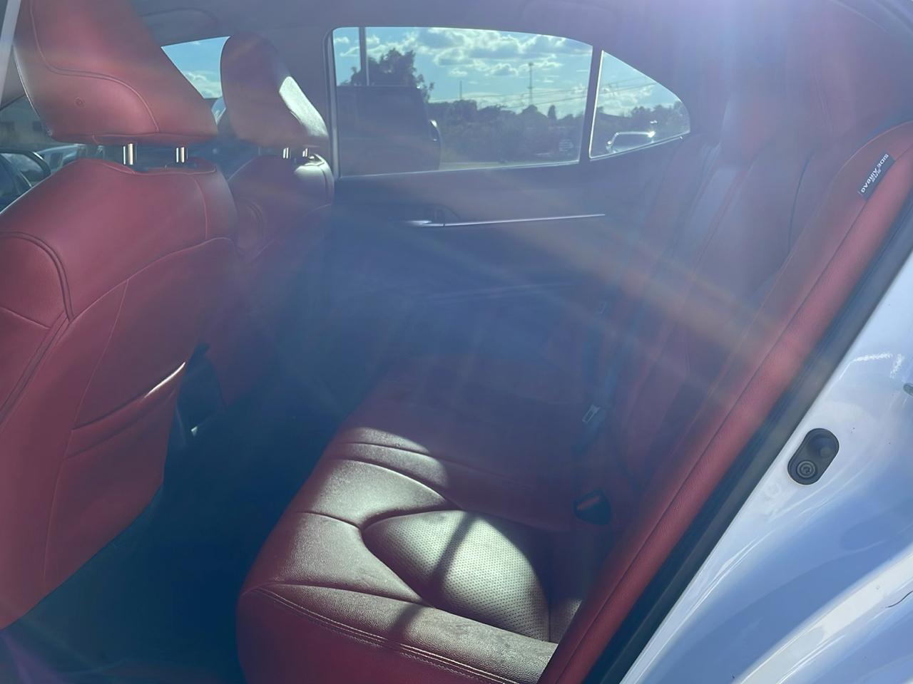 Toyota Camry SE Auto (Natl) 2021