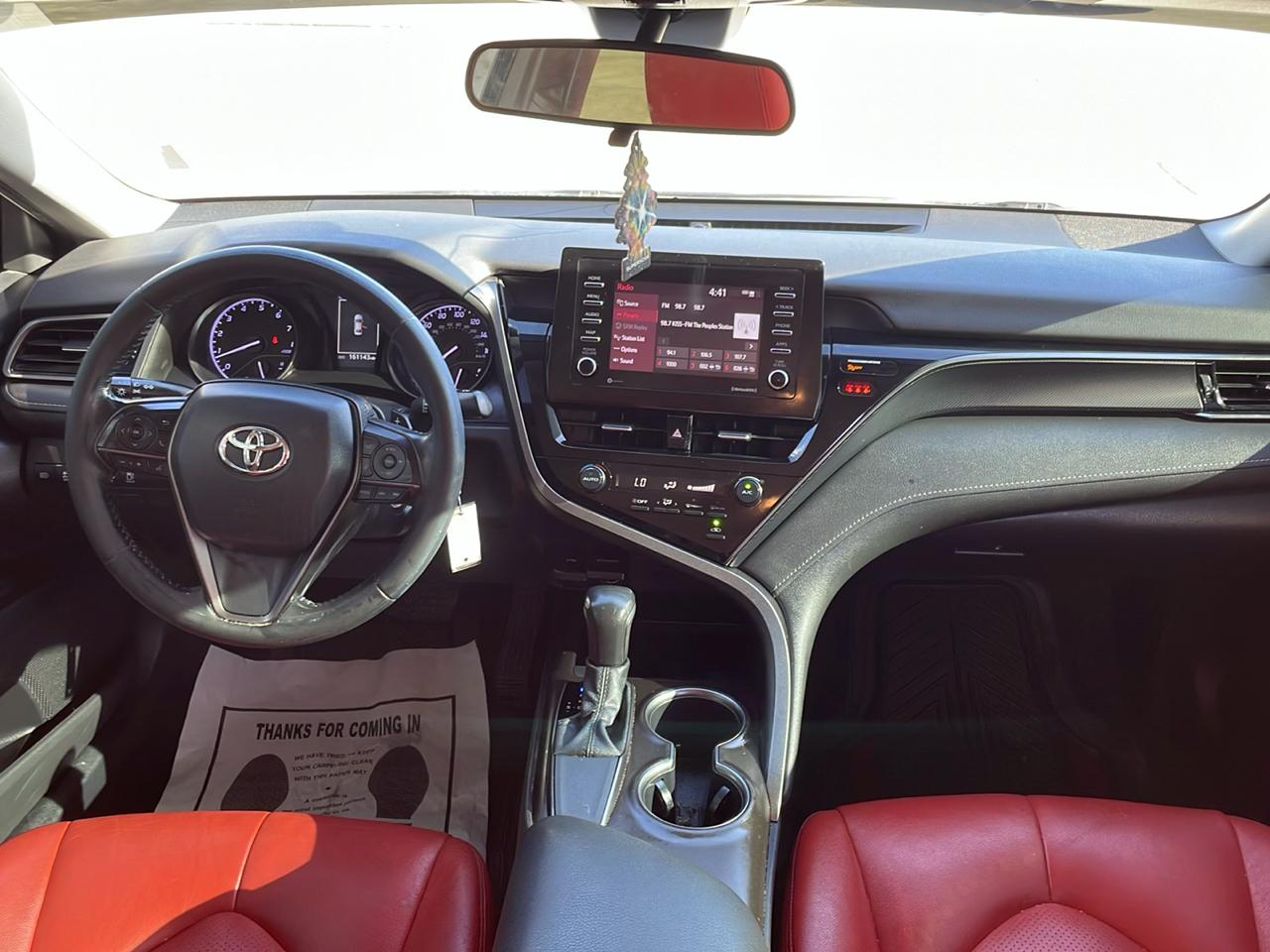 Toyota Camry SE Auto (Natl) 2021