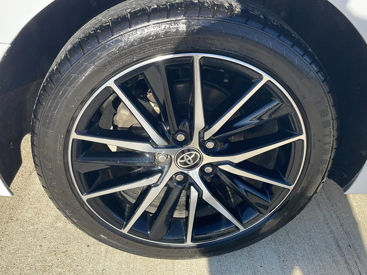 Toyota Camry SE Auto (Natl) 2021