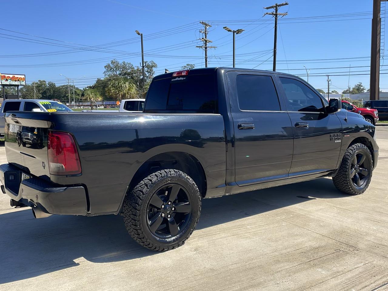 RAM 1500 Classic Lone Star 4x2 Crew Cab 5'7" Box 2019