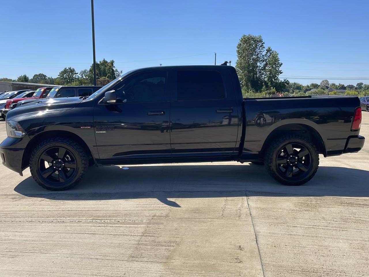 RAM 1500 Classic Lone Star 4x2 Crew Cab 5'7" Box 2019