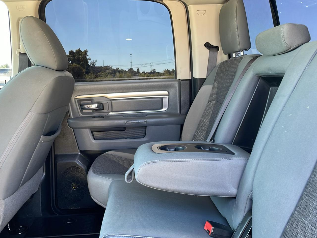 RAM 1500 Classic Lone Star 4x2 Crew Cab 5'7" Box 2019