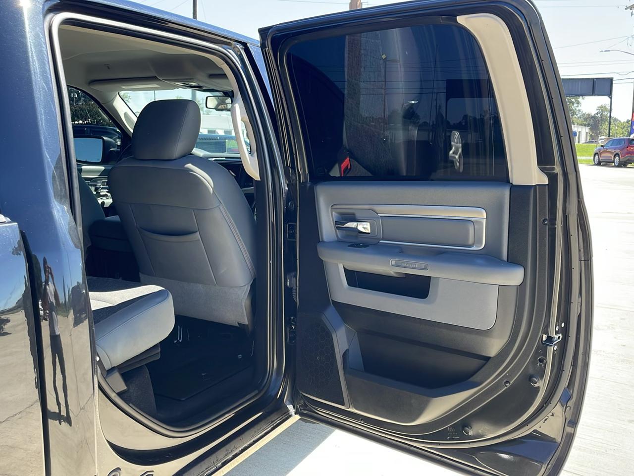 RAM 1500 Classic Lone Star 4x2 Crew Cab 5'7" Box 2019