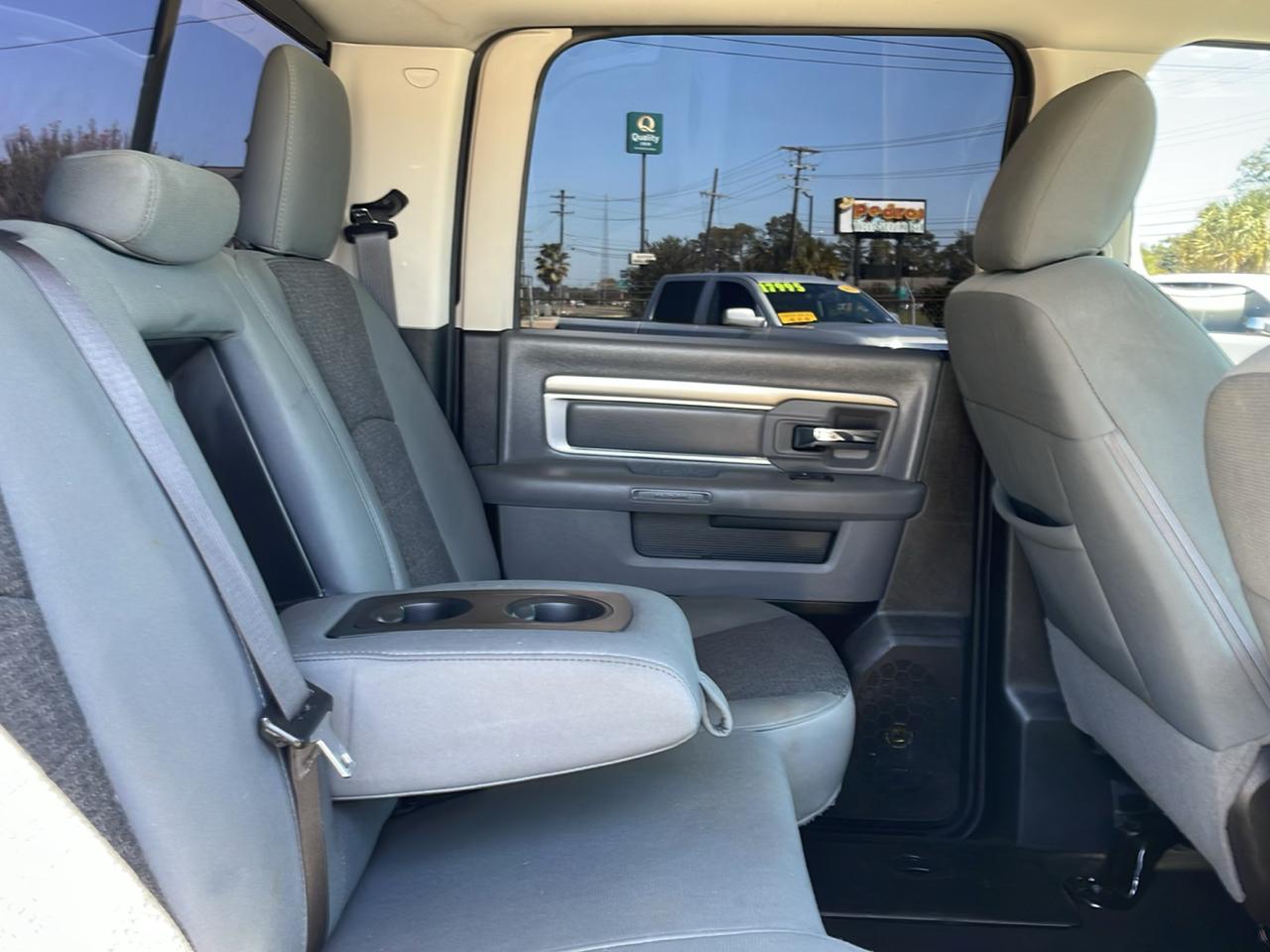 RAM 1500 Classic Lone Star 4x2 Crew Cab 5'7" Box 2019