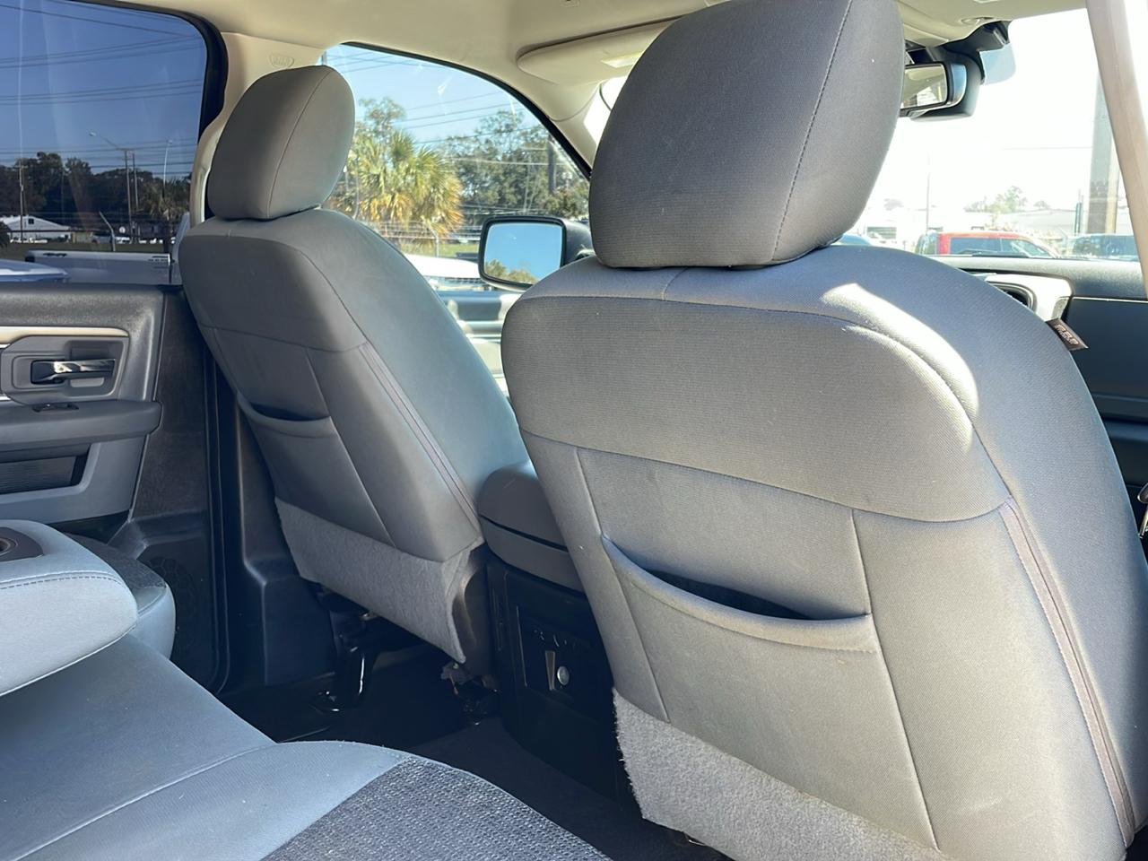 RAM 1500 Classic Lone Star 4x2 Crew Cab 5'7" Box 2019