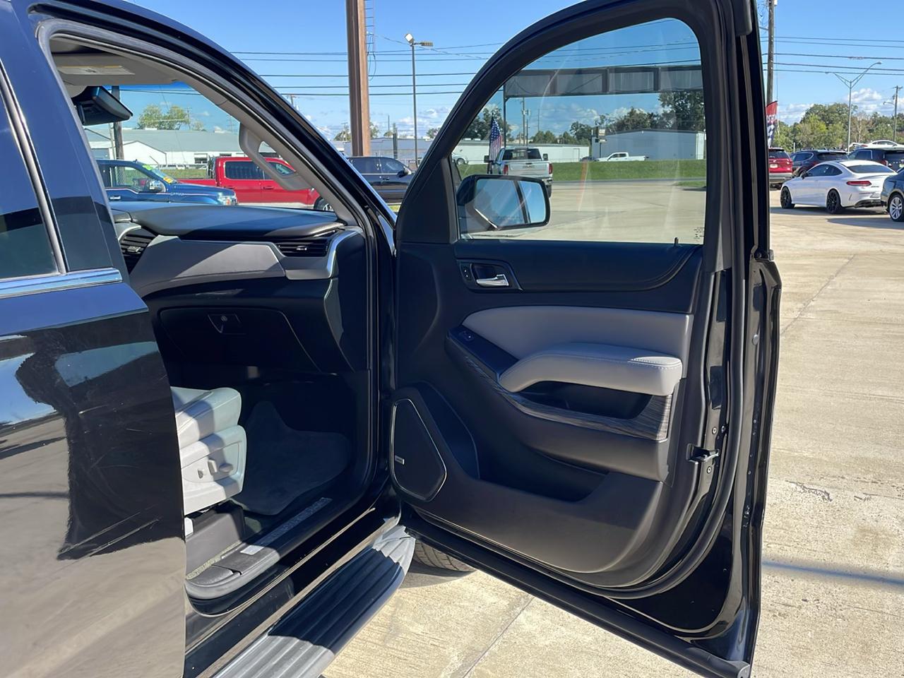Chevrolet Tahoe 2WD 4dr LT 2015