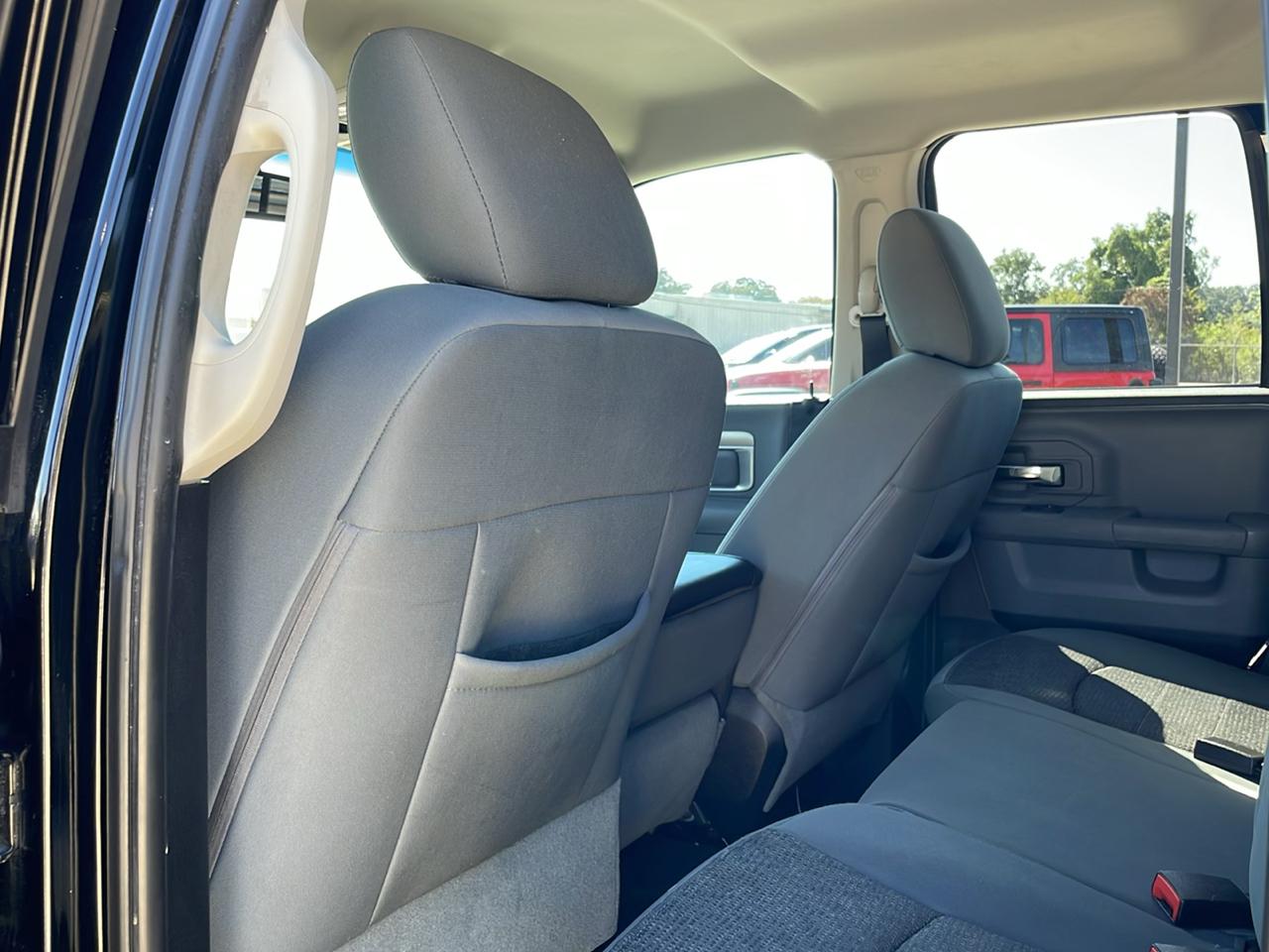 RAM 1500 2WD Quad Cab 140.5" Outdoorsman 2014