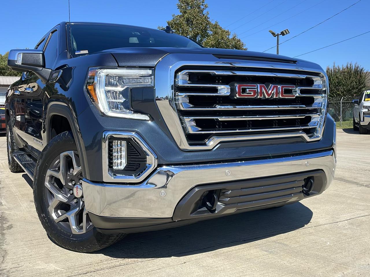 GMC Sierra 1500 4WD Crew Cab 147" SLT 2021