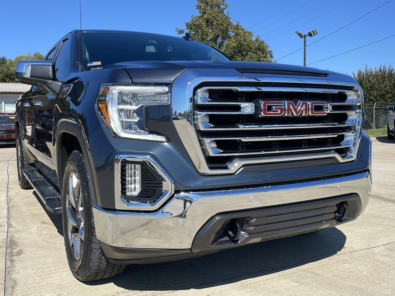 GMC Sierra 1500 4WD Crew Cab 147" SLT 2021