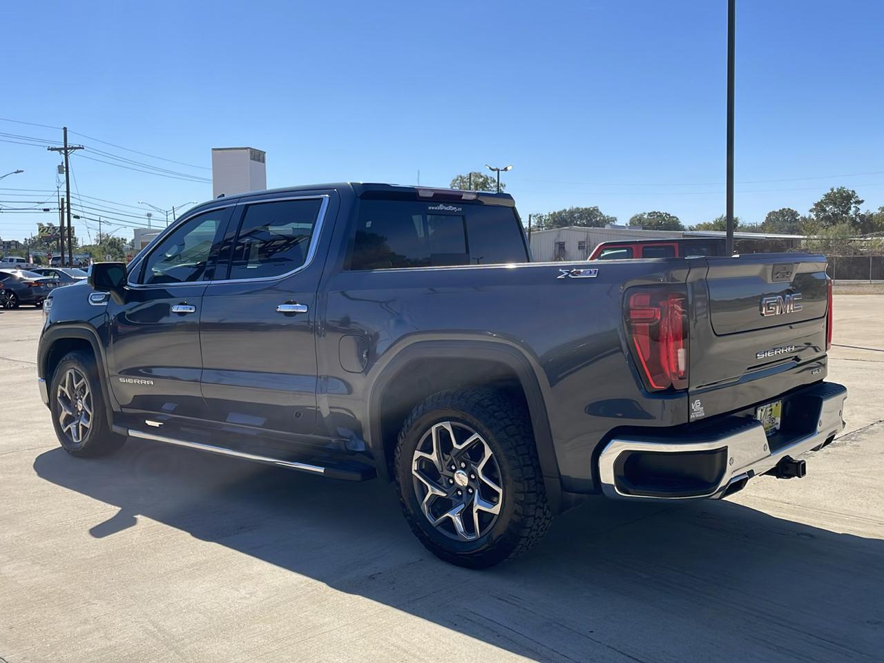GMC Sierra 1500 4WD Crew Cab 147" SLT 2021
