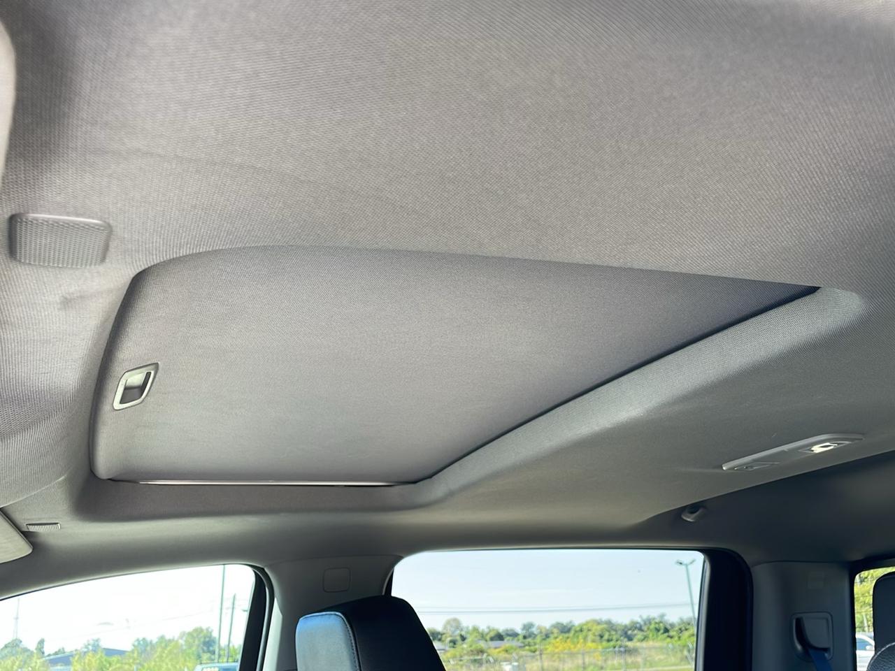 GMC Sierra 1500 4WD Crew Cab 147" SLT 2021