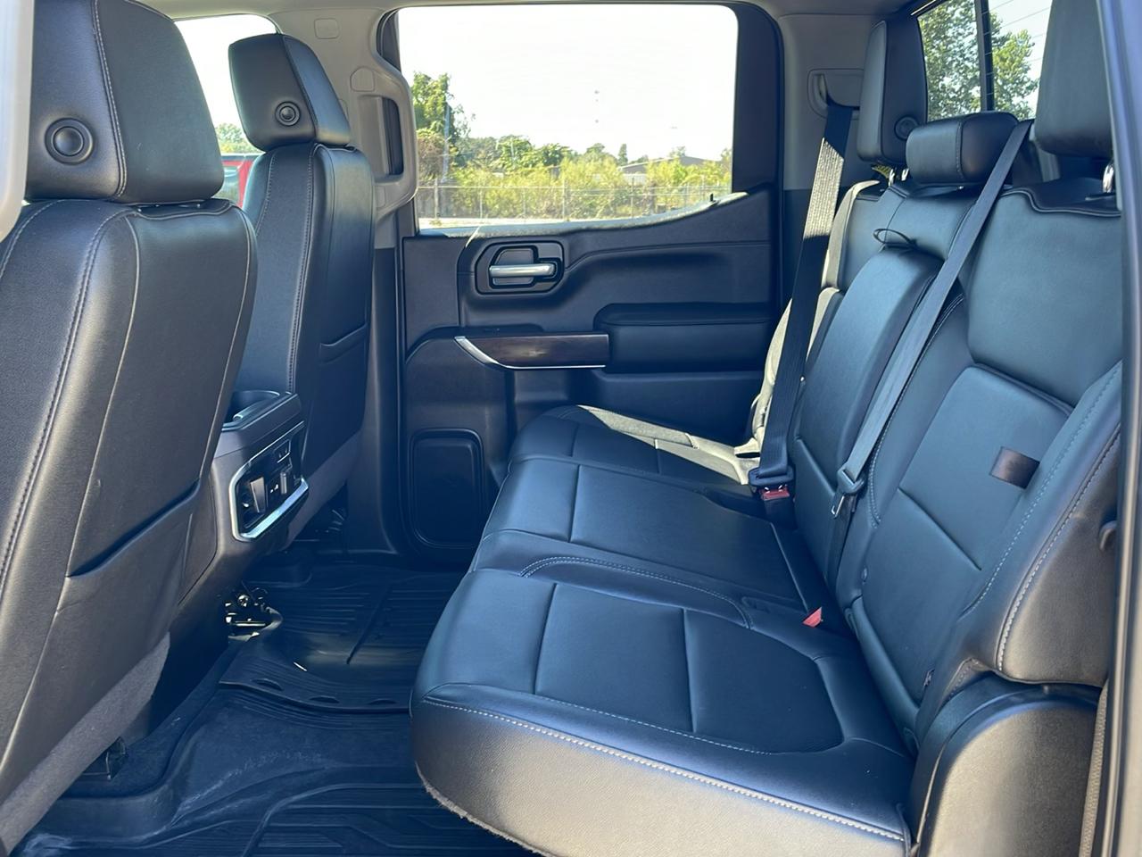 GMC Sierra 1500 4WD Crew Cab 147" SLT 2021