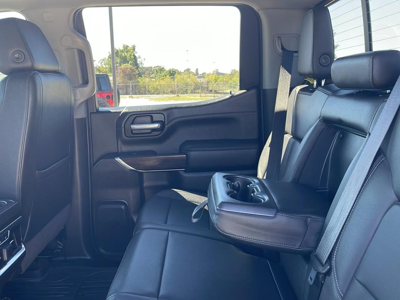 GMC Sierra 1500 4WD Crew Cab 147" SLT 2021