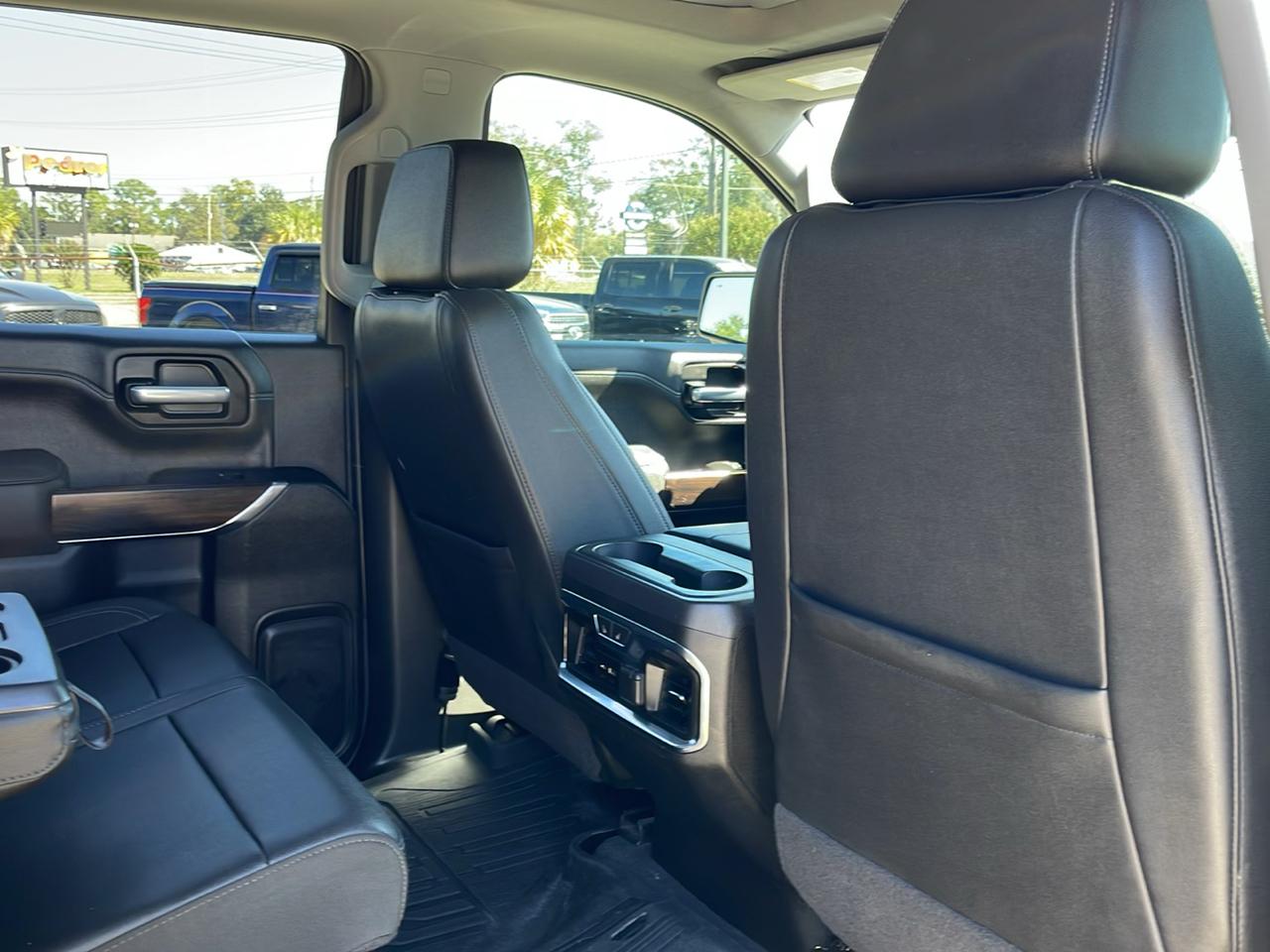 GMC Sierra 1500 4WD Crew Cab 147" SLT 2021