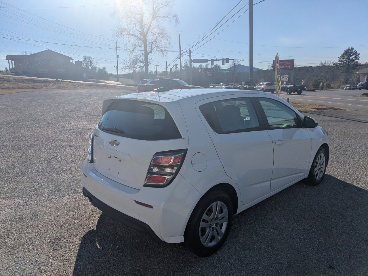 Chevrolet Sonic LT 4D Hatchback 2018