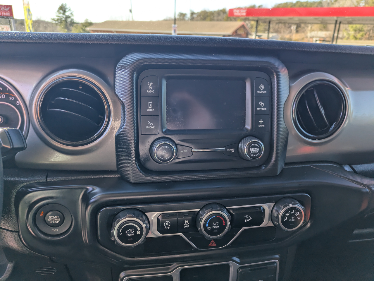 Jeep Wrangler Unlimited Sport 2018