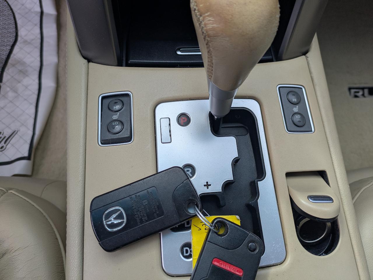 Acura RL 3.5RL with Navigation System 2005