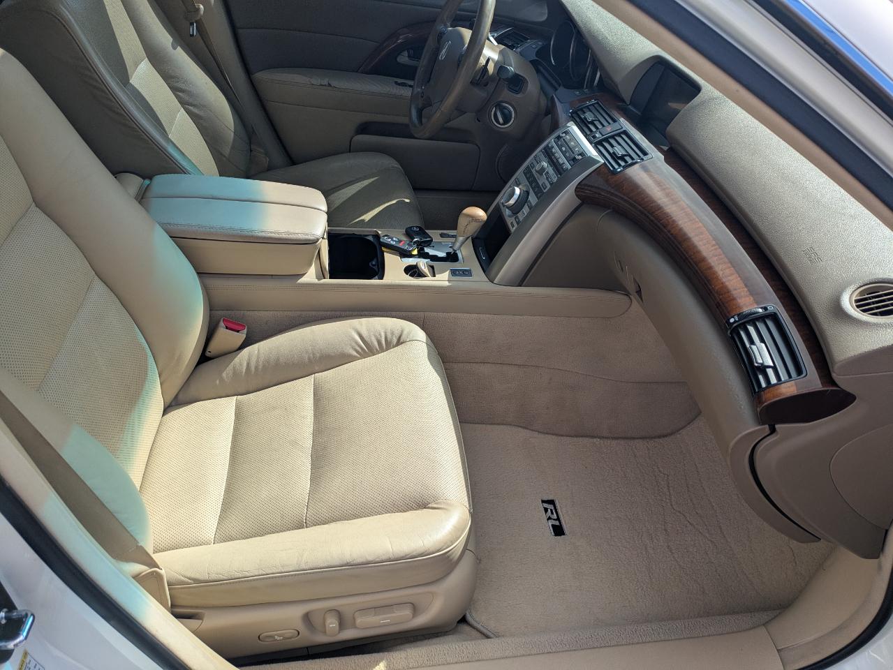 Acura RL 3.5RL with Navigation System 2005