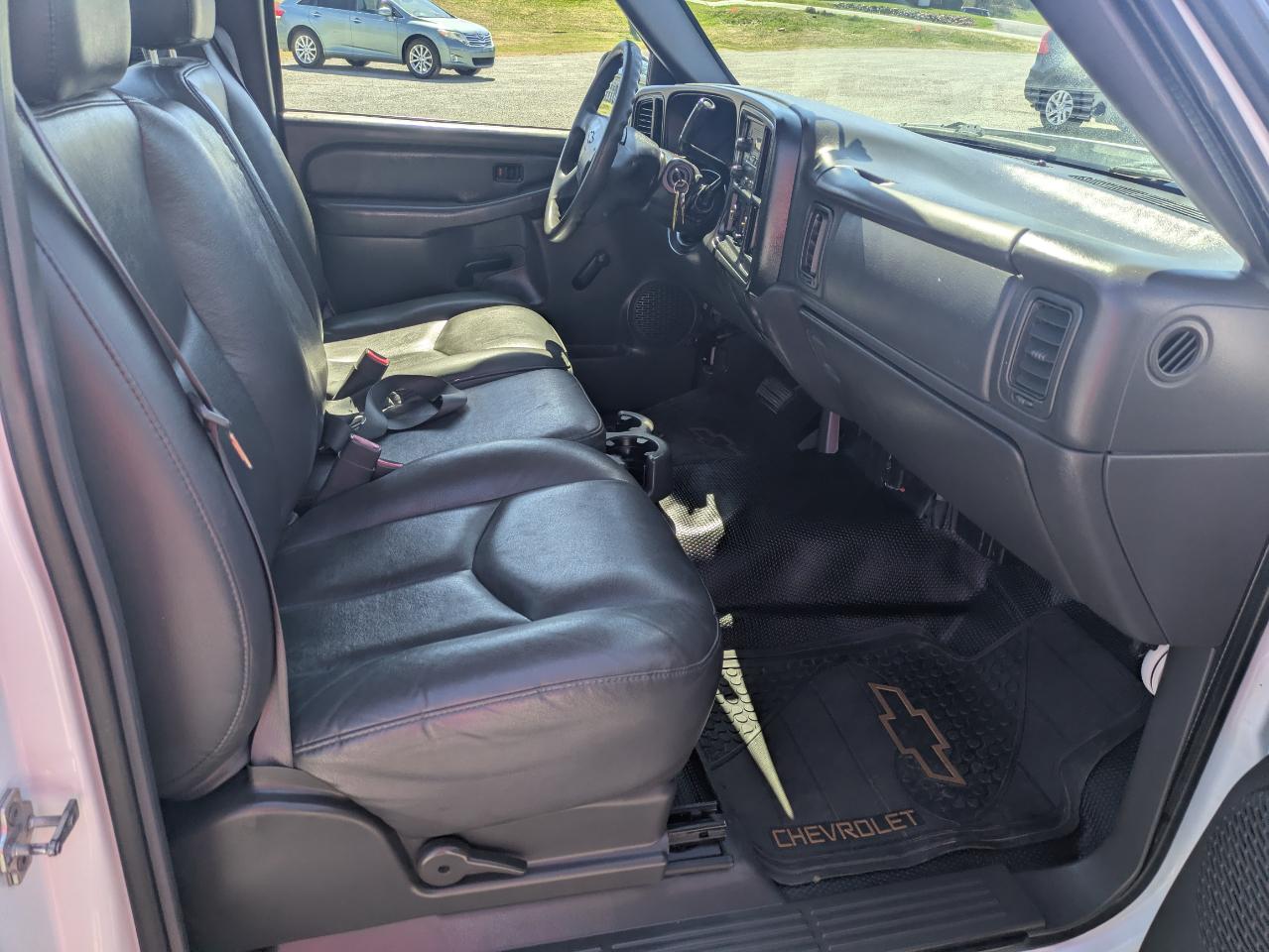 Chevrolet Silverado 1500 Work Truck Long Bed 2WD 2006