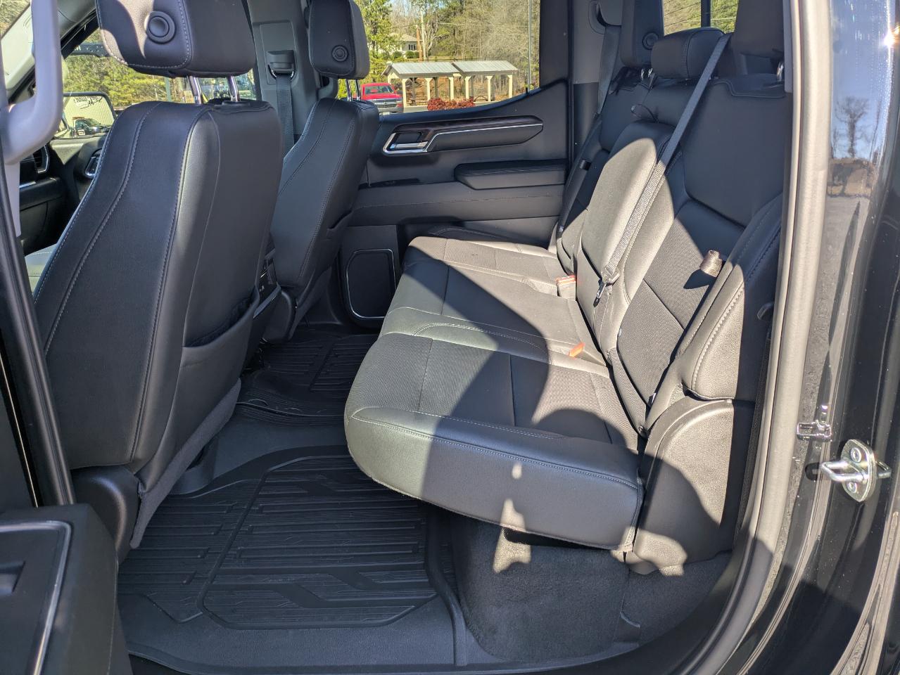 GMC Sierra 1500 SLT Crew Cab 4WD 2024