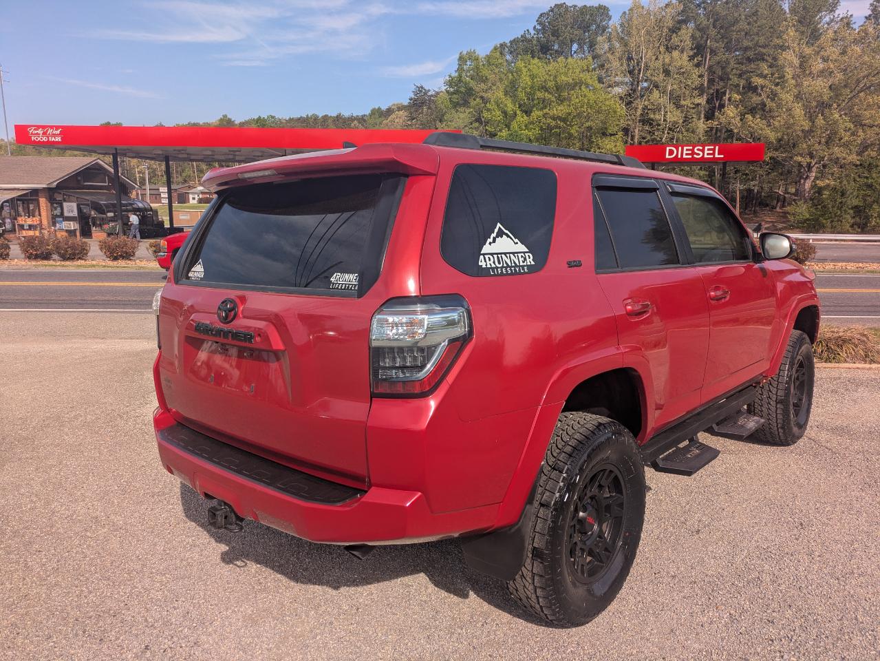 Toyota 4Runner SR5 Premium 4D SUV 4WD V6 2018