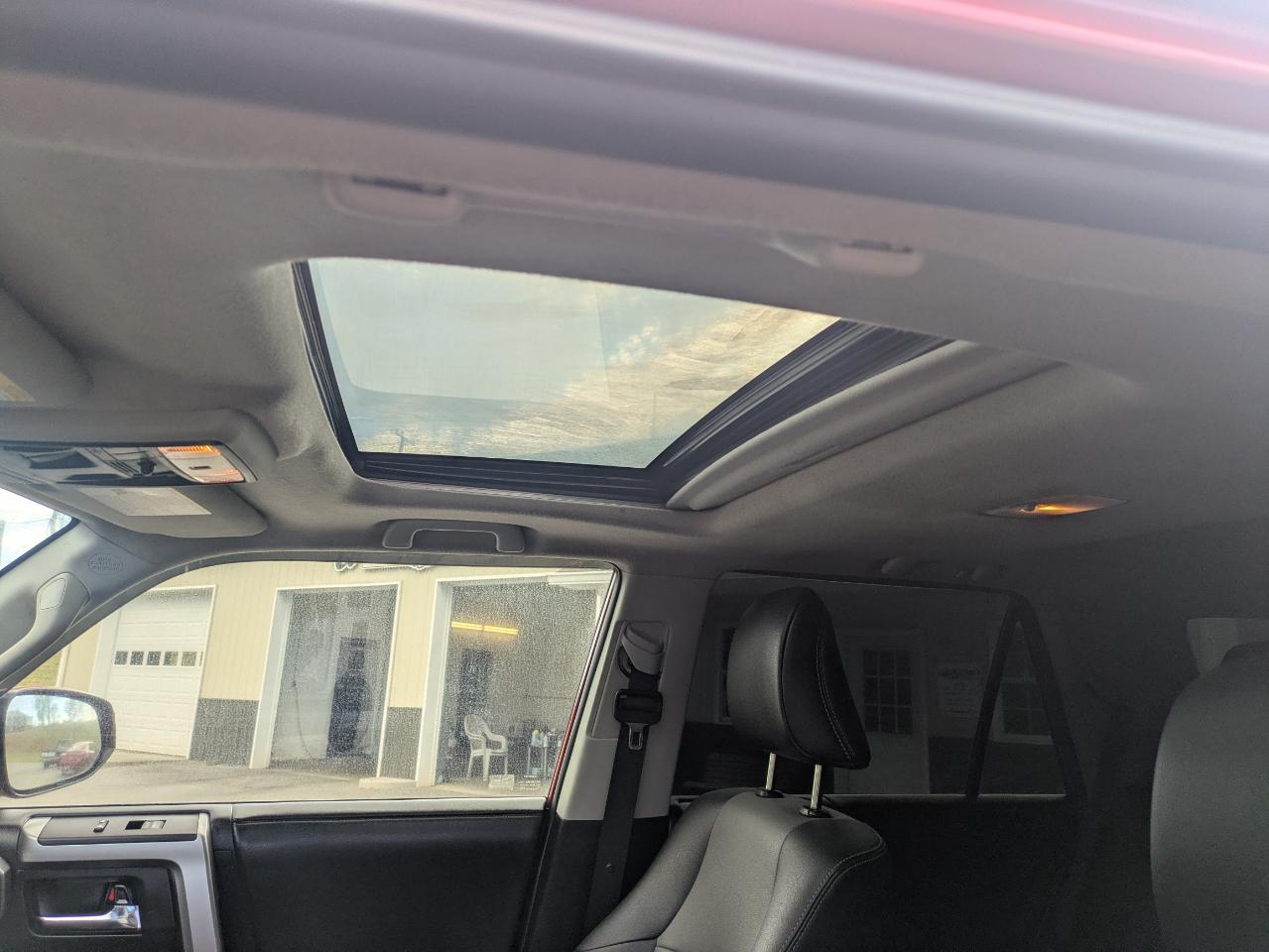 Toyota 4Runner SR5 Premium 4D SUV 4WD V6 2018