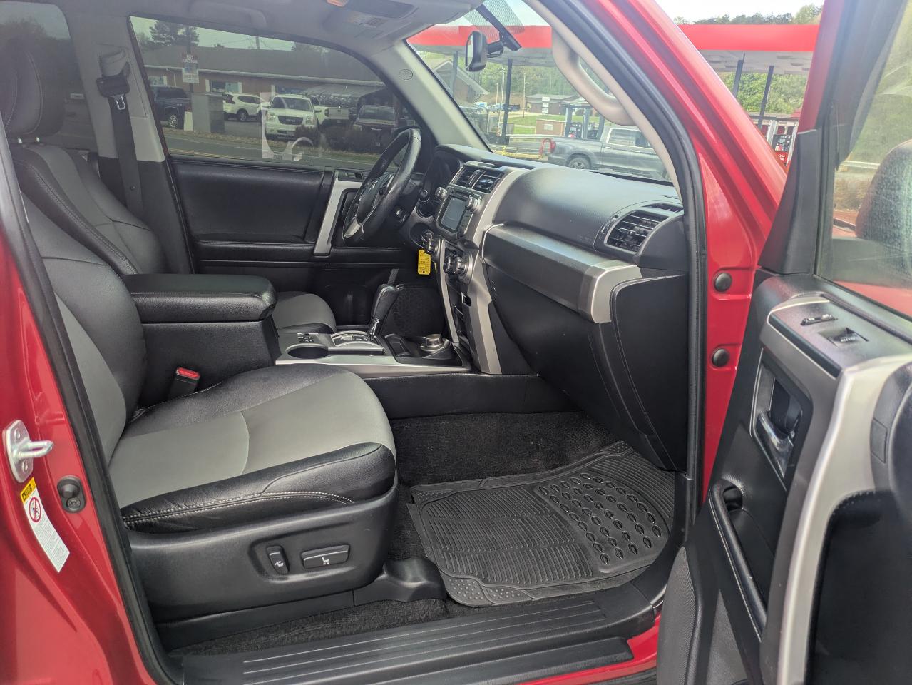 Toyota 4Runner SR5 Premium 4D SUV 4WD V6 2018