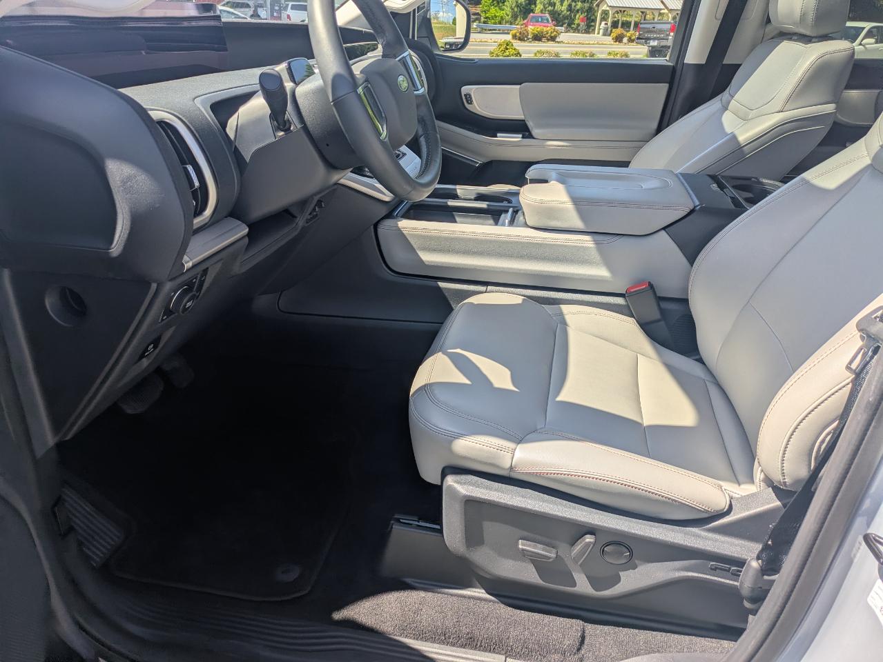 Ford Expedition Active 4WD 2025