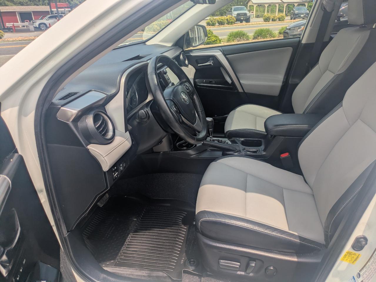 Toyota RAV4 Hybrid Limited 2018