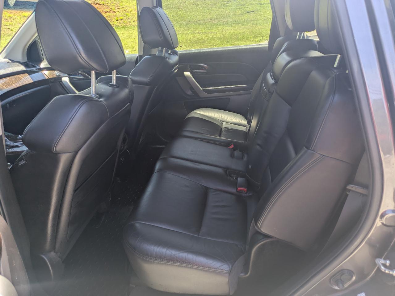 Acura MDX 6-Spd AT w/Tech Package 2011