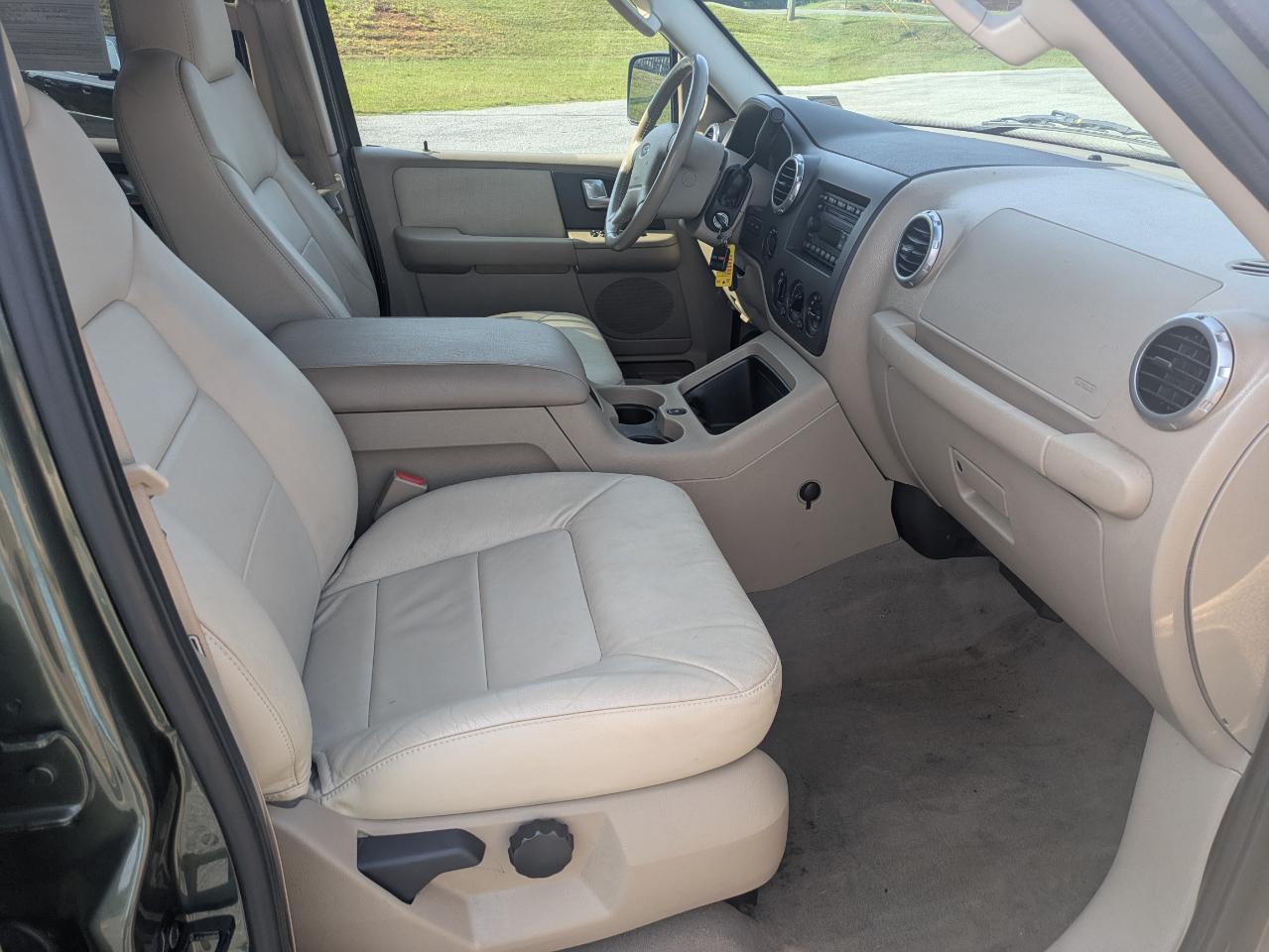 Ford Expedition XLT Popular 5.4L 4WD 2003