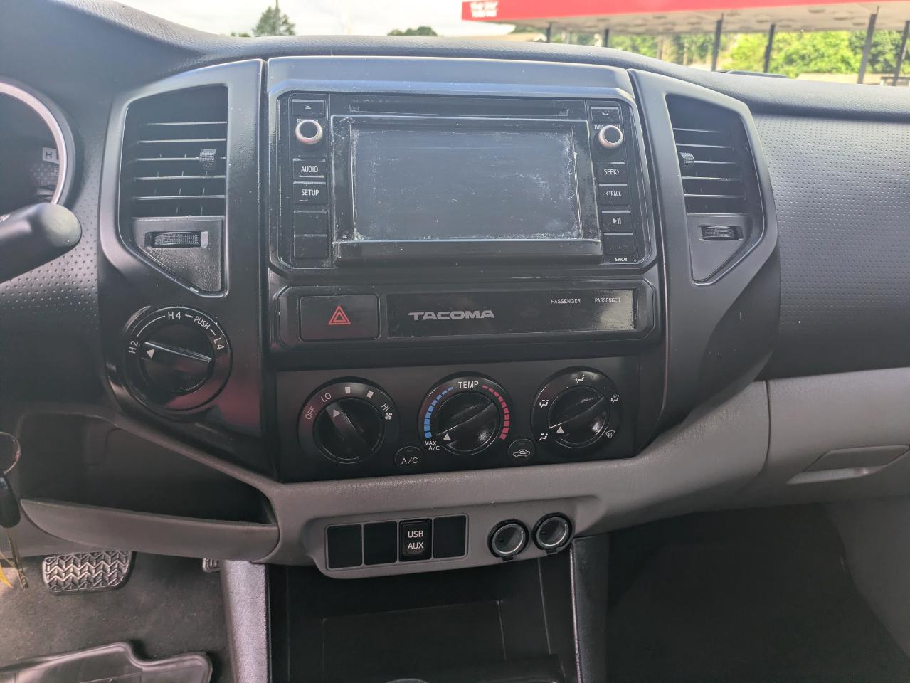 Toyota Tacoma Double Cab V6 5AT 4WD 2015