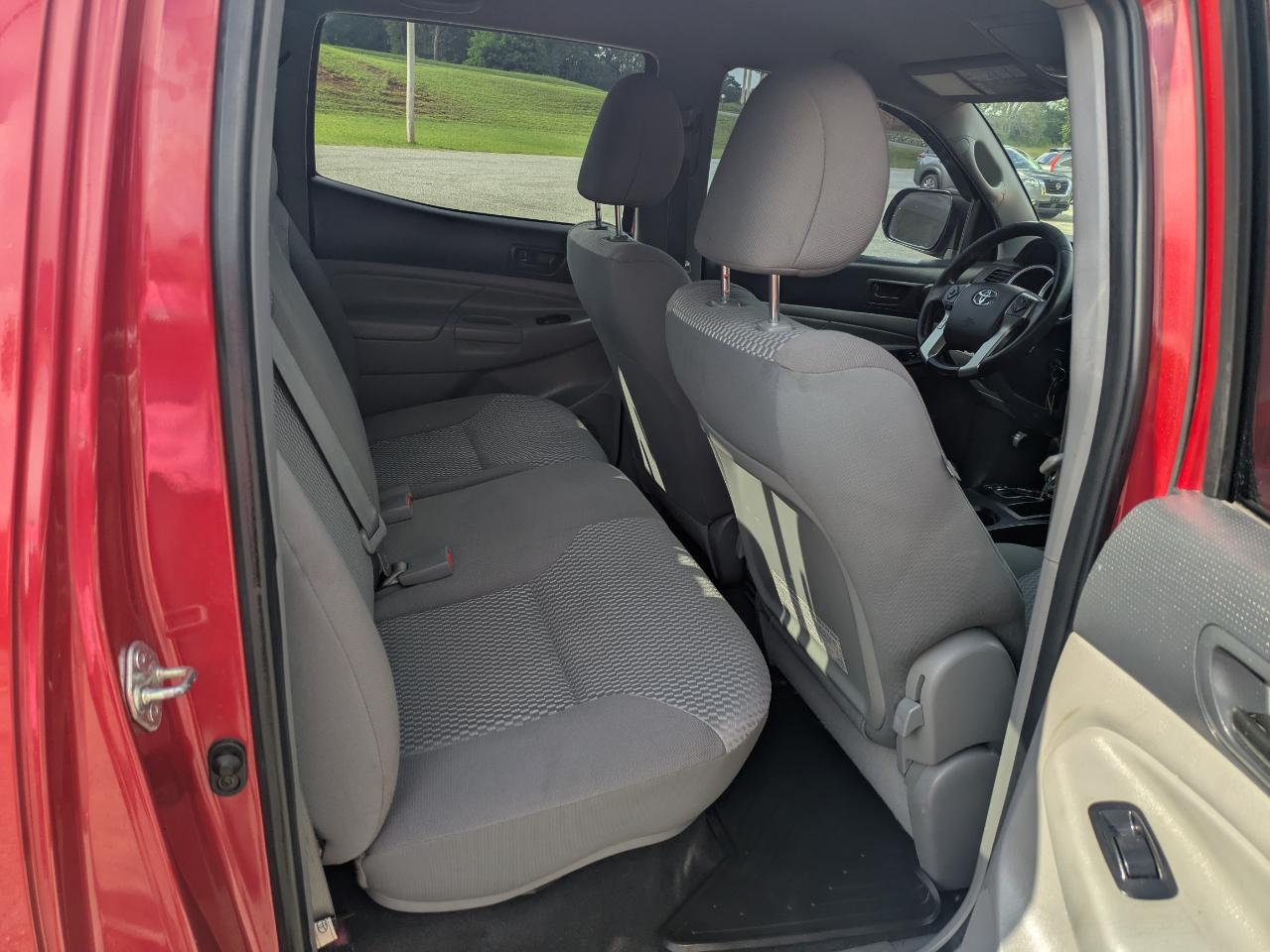 Toyota Tacoma Double Cab V6 5AT 4WD 2015