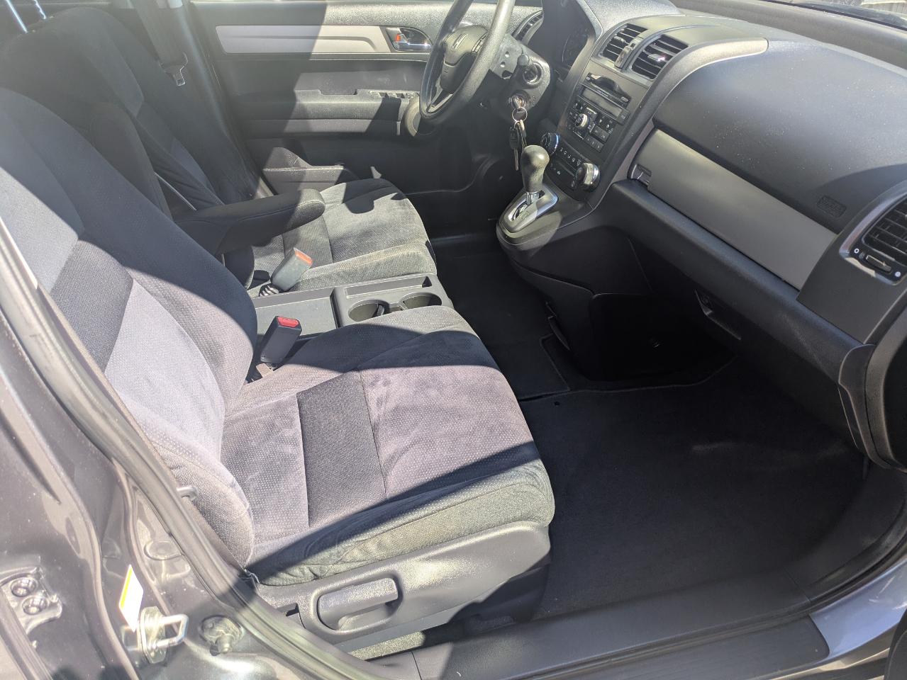 Honda CR-V SE 4WD 5-Speed AT 2011