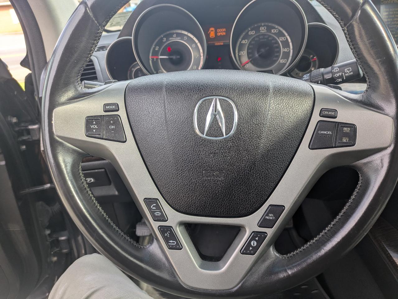 Acura MDX 6-Spd AT w/Tech Package 2011