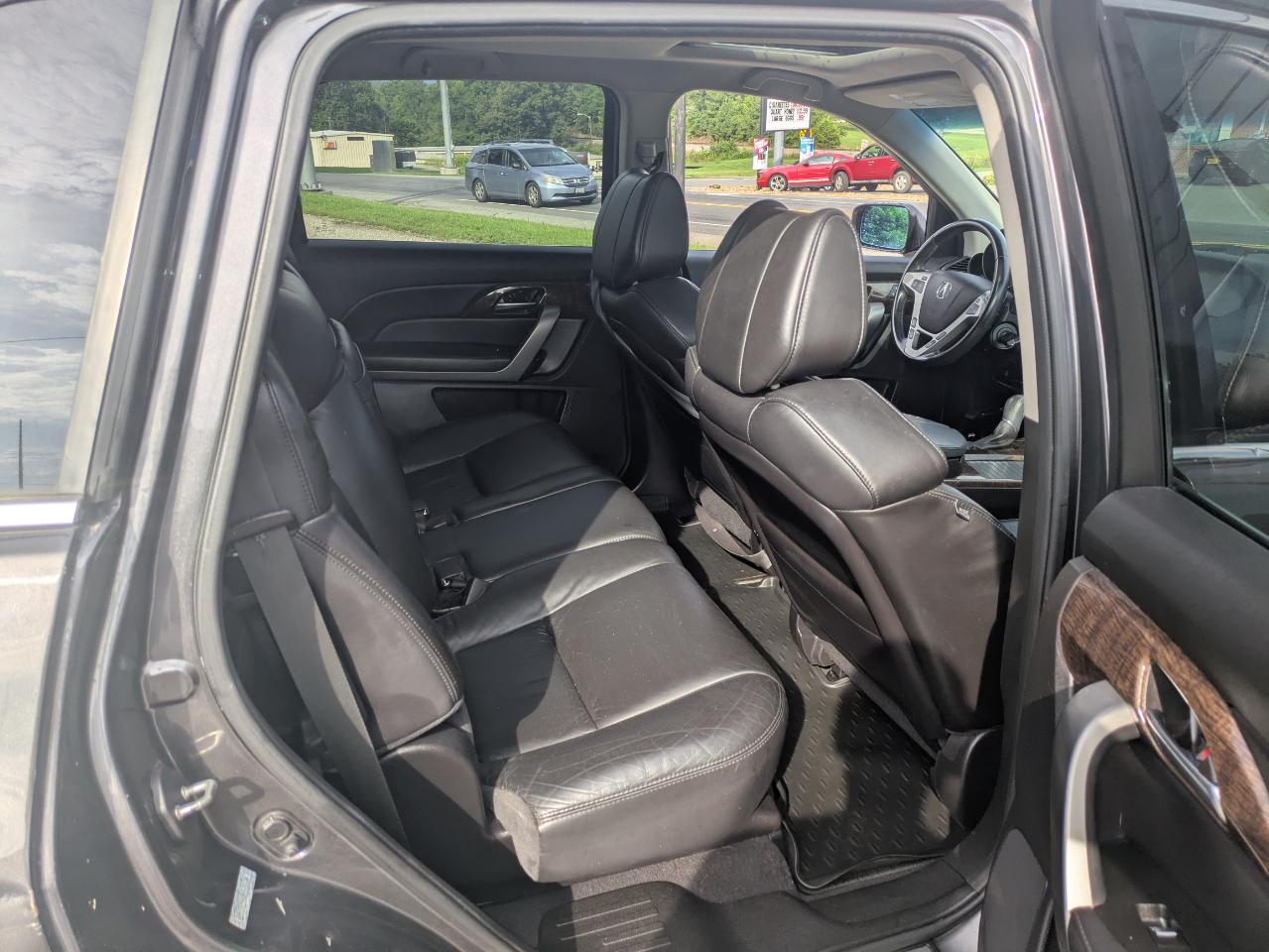 Acura MDX 6-Spd AT w/Tech Package 2011