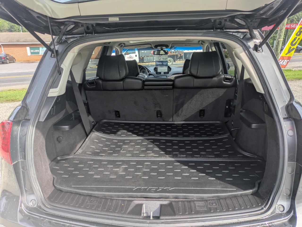 Acura MDX 6-Spd AT w/Tech Package 2011
